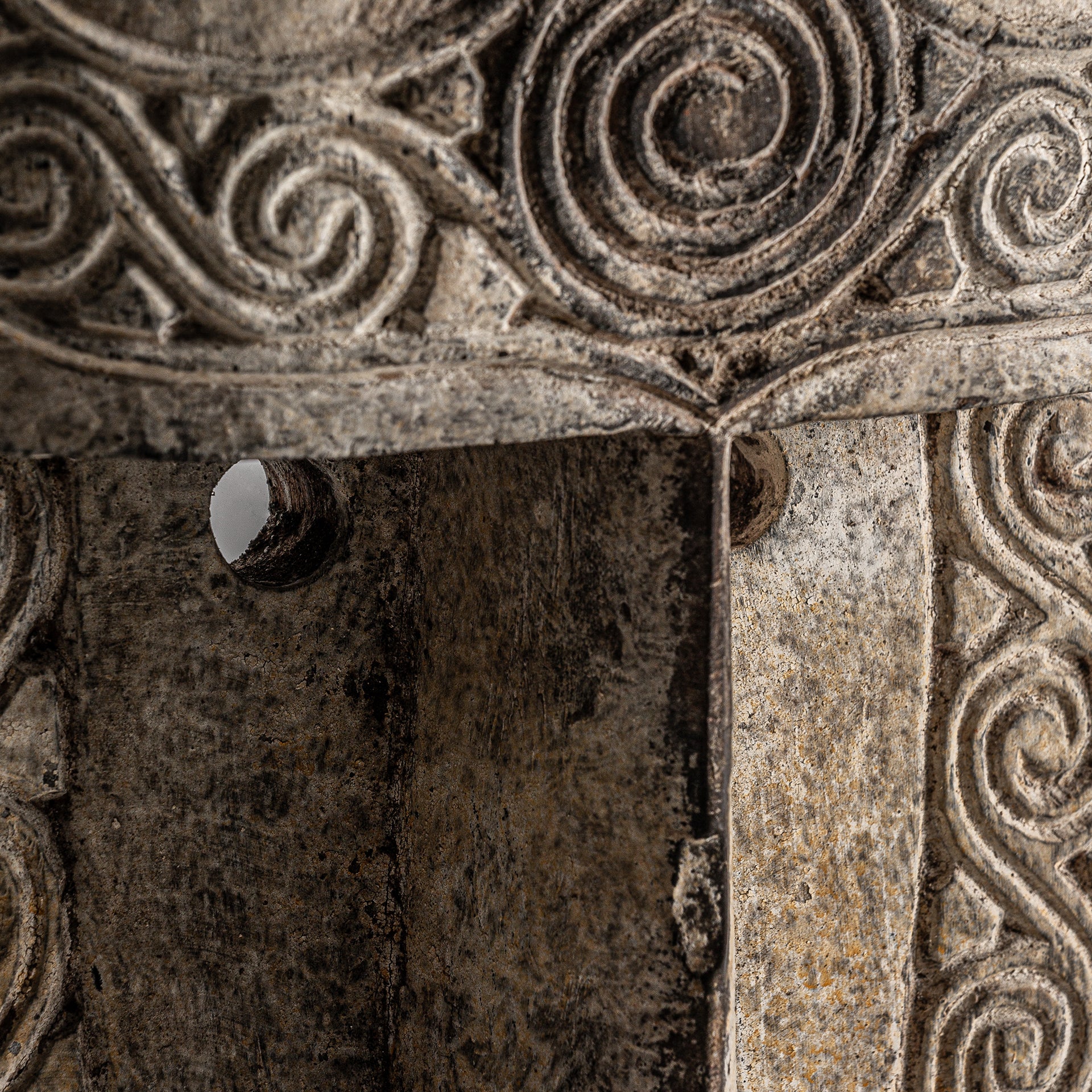 DECORATIVE FIGURE